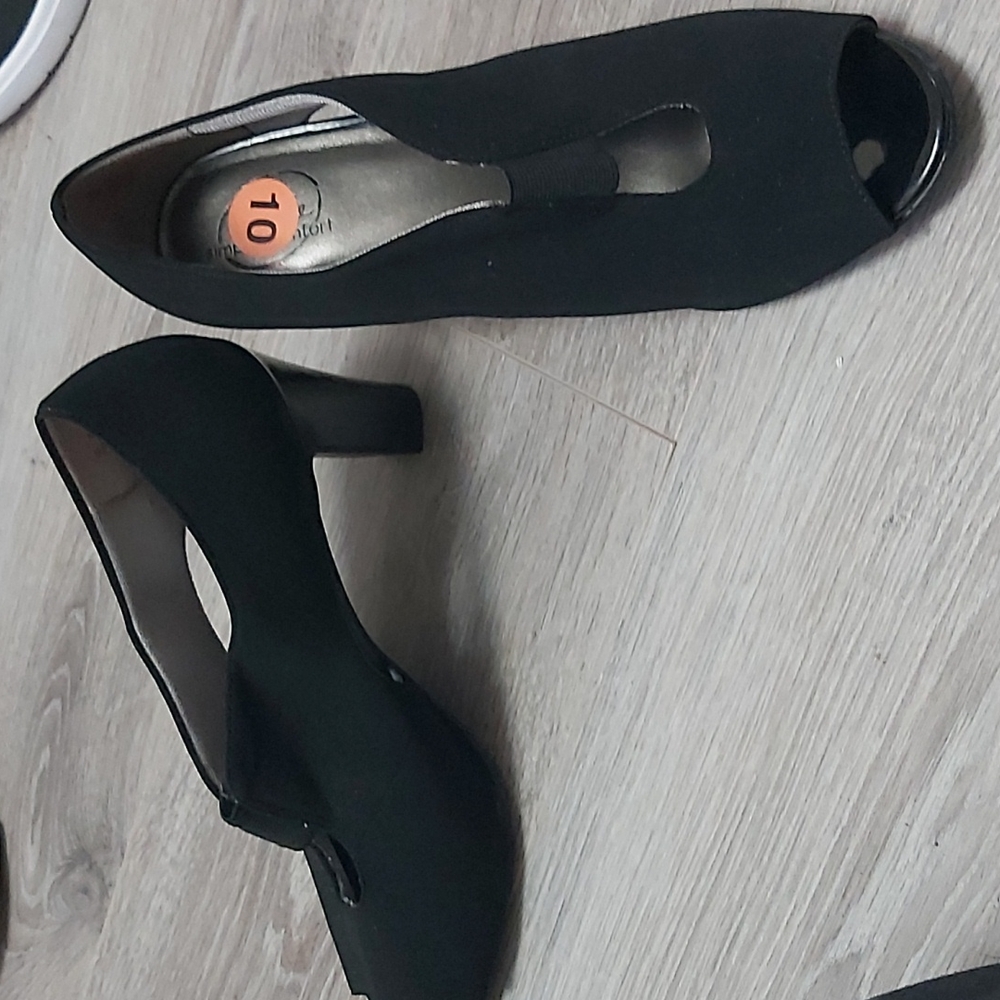 Lifestride open toe heels